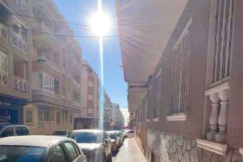 Appartamento in vendita a Torrevieja, Alicante, Spagna 3 camere da letto, 85 mq. N° 182906 - foto 13