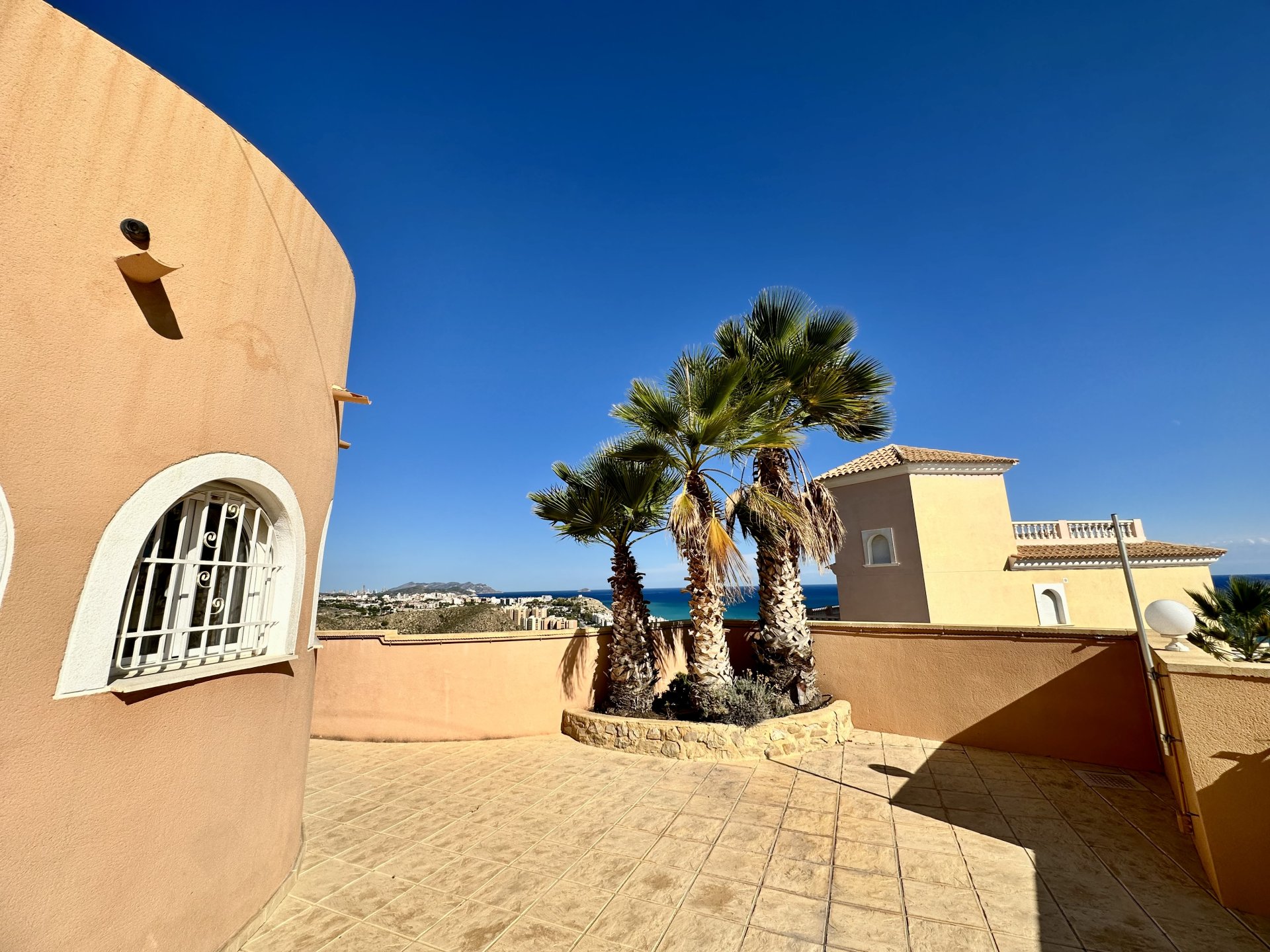 Villa à Villajoyosa, Alicante, Espagne 3 chambres, 224 m2 No. 192515