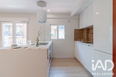 Apartment à vendre à Madrid, Espagne, 2 chambres, 69 m2 No. 187961 - photo 10