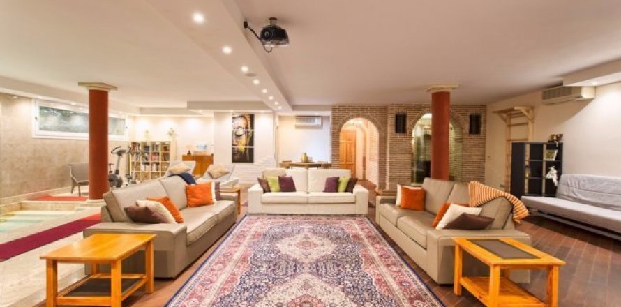 Māja Malaga, Spānijā 5 istabas, 10212 m2 Nr. 69570