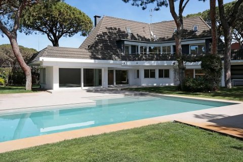 House for sale in Gava, Barcelona, Spain 6 bedrooms, No. 140848 - photo 1