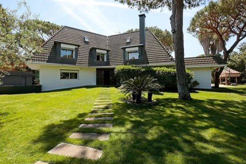 House for sale in Gava, Barcelona, Spain 6 bedrooms, No. 140848 - photo 2