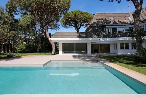 House for sale in Gava, Barcelona, Spain 6 bedrooms, No. 140848 - photo 3