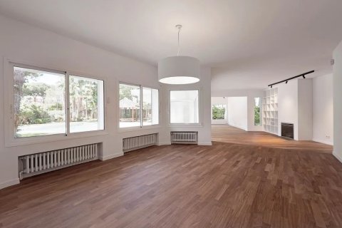 House for sale in Gava, Barcelona, Spain 6 bedrooms, No. 140848 - photo 11