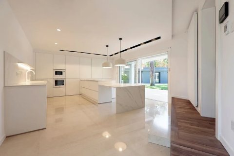 House for sale in Gava, Barcelona, Spain 6 bedrooms, No. 140848 - photo 15