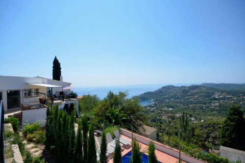 Продажа дома в Бегур, Герона, Испания 5 спален,  №140845 - фото 1