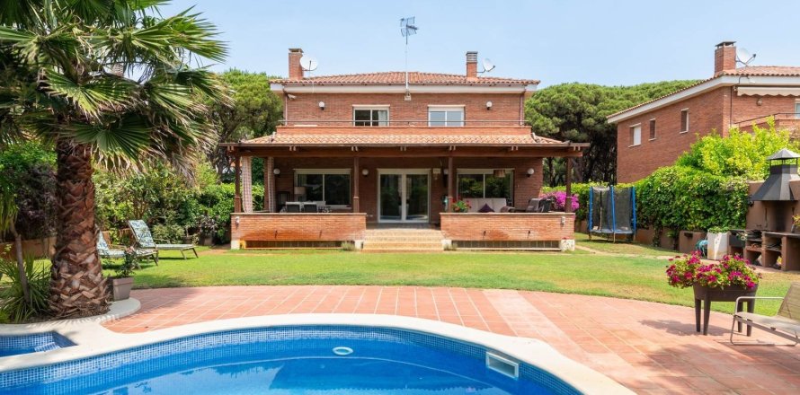 Дом в Гава, Барселона, Испания 5 спален, 850м2 №140846