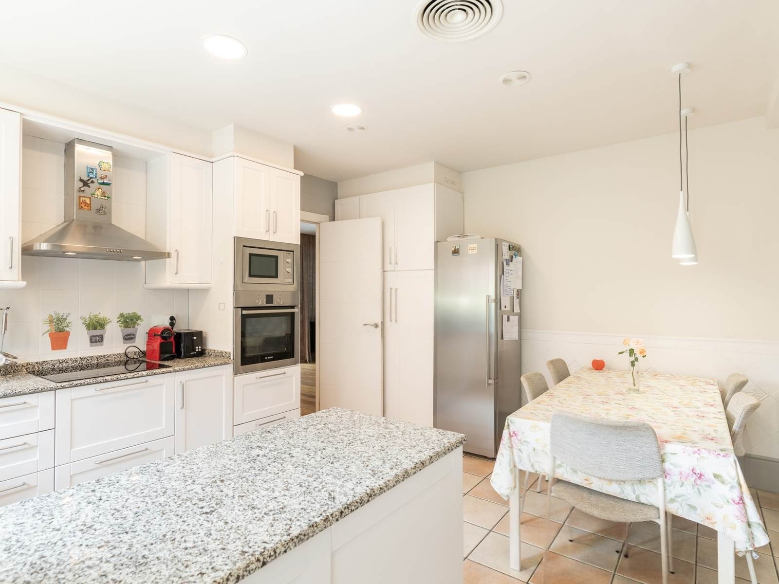 Casa a Gava, Barcelona, Spagna 5 camere da letto, 850 mq. N° 140846
