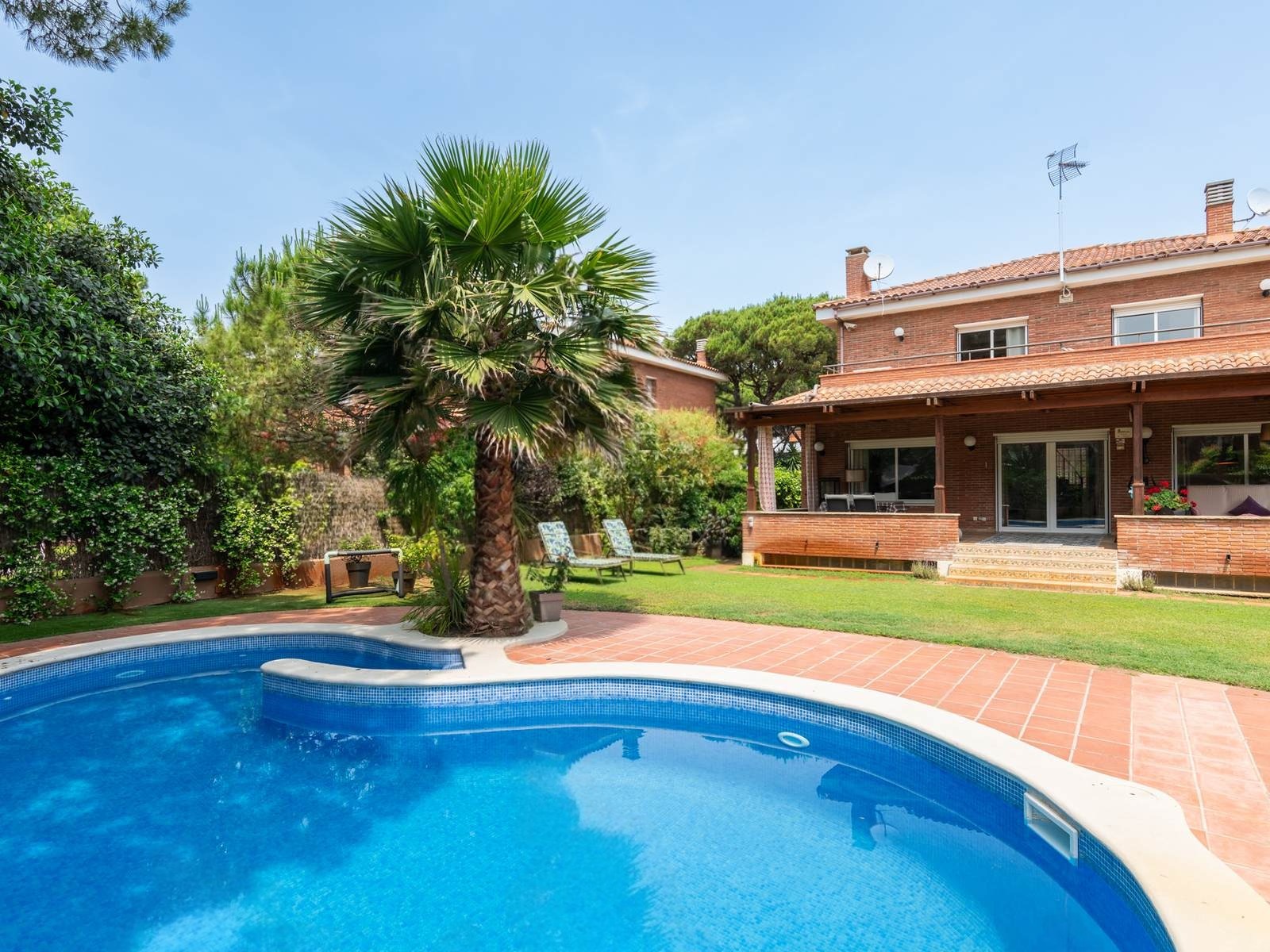 Casa a Gava, Barcelona, Spagna 5 camere da letto, 850 mq. N° 140846