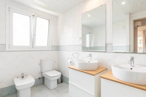 Продажа дома в Гава, Барселона, Испания 5 спален, 850м2 №140846 - фото 15