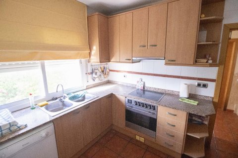 House for sale in Coma-Ruga, Tarragona, Spain 4 bedrooms, 195 sq.m. No. 140844 - photo 11