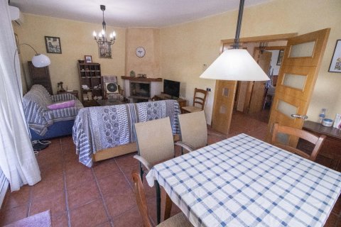 House for sale in Coma-Ruga, Tarragona, Spain 4 bedrooms, 195 sq.m. No. 140844 - photo 13