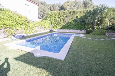 House for sale in Coma-Ruga, Tarragona, Spain 4 bedrooms, 195 sq.m. No. 140844 - photo 3