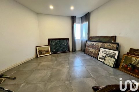 Dom w Mataro, Barcelona, Hiszpania 4 sypialnie, 403 mkw. nr 153760 – zdjęcie 18