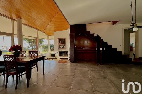 Dom w Mataro, Barcelona, Hiszpania 4 sypialnie, 403 mkw. nr 153760 – zdjęcie 24