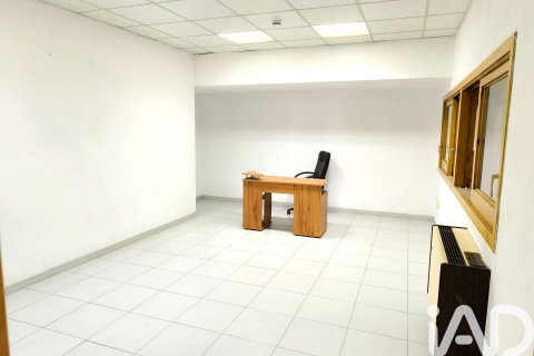 Продажа коммерческой недвижимости в Виньольс-и-эльс-Арк, Таррагона, Испания 8 спален, 1044м2 №153762 - фото 23