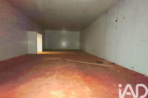 Продажа коммерческой недвижимости в Виньольс-и-эльс-Арк, Таррагона, Испания 8 спален, 1044м2 №153762 - фото 24