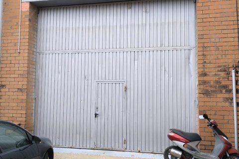 Продажа коммерческой недвижимости в Виньольс-и-эльс-Арк, Таррагона, Испания 8 спален, 1044м2 №153762 - фото 3