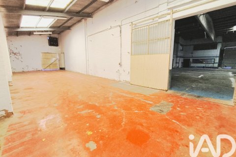 Продажа коммерческой недвижимости в Виньольс-и-эльс-Арк, Таррагона, Испания 8 спален, 1044м2 №153762 - фото 20