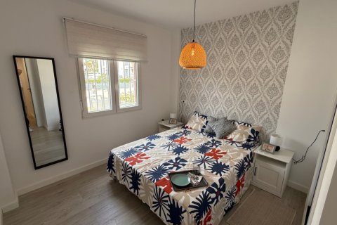 Bungalowi myytävänä Alicante, Espanja, 2 makuuhuonetta, 61 m2 No. 138874 - kuva 16