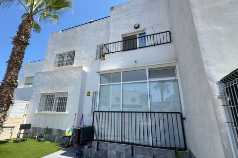 Bungalow in vendita Torrevieja, Alicante, Spagna 2 camere da letto, 76 mq. N° 138878 - foto 1