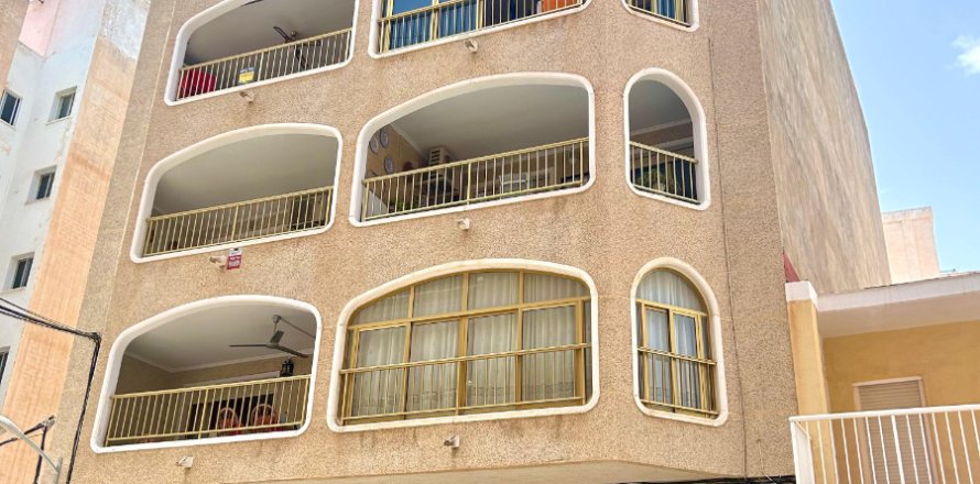 Apartment Torrevieja, Alicante, Espagne 3 chambres, 107 m2 No. 138879