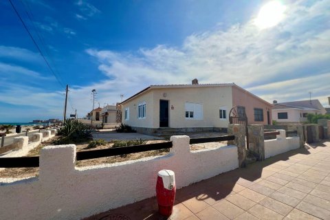 Villa in vendita Torrevieja, Alicante, Spagna 3 camere da letto, 113 mq. N° 138877 - foto 1