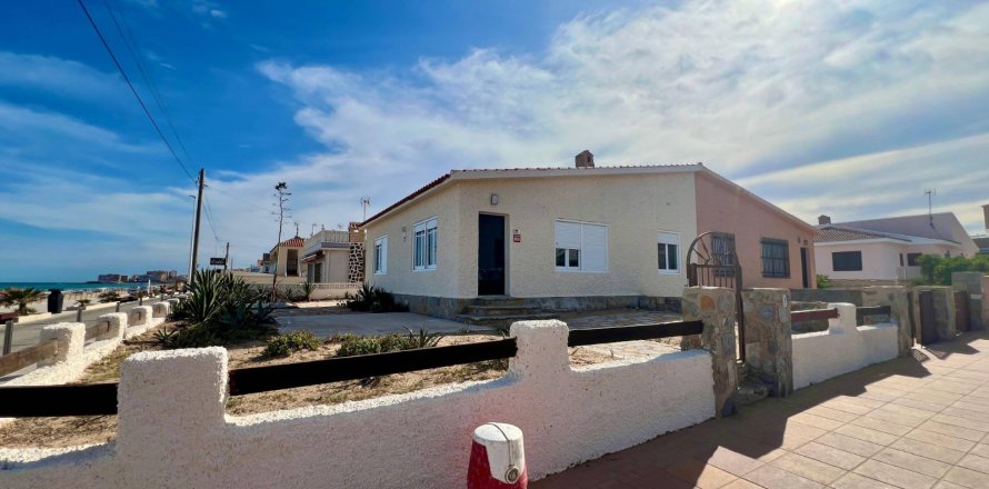 Villa Torrevieja, Alicante, Spagna 3 camere da letto, 113 mq. N° 138877