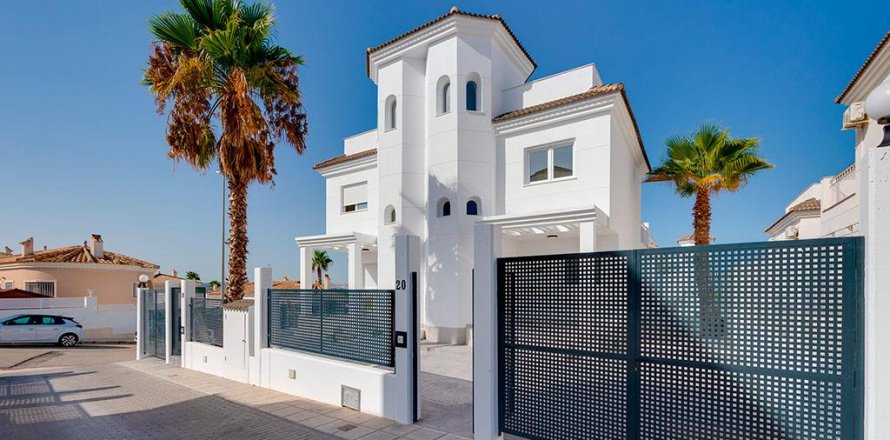 Villa à La Marina, Alicante, Espagne 2 chambres, 109 m2 No. 141371