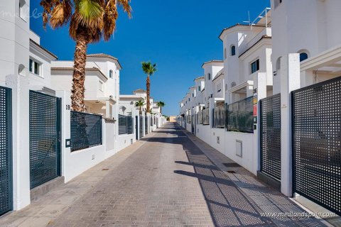 Villa à vendre à La Marina, Alicante, Espagne, 2 chambres, 109 m2 No. 141371 - photo 13