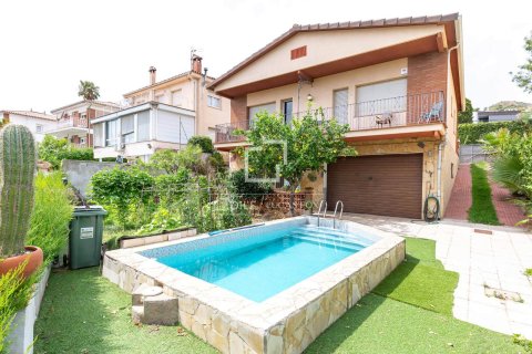 Villa for sale in Sant Just Desvern, Barcelona, Spain 3 bedrooms, 190 sq.m. No. 150689 - photo 3
