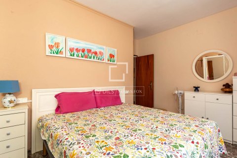Villa for sale in Sant Just Desvern, Barcelona, Spain 3 bedrooms, 190 sq.m. No. 150689 - photo 19