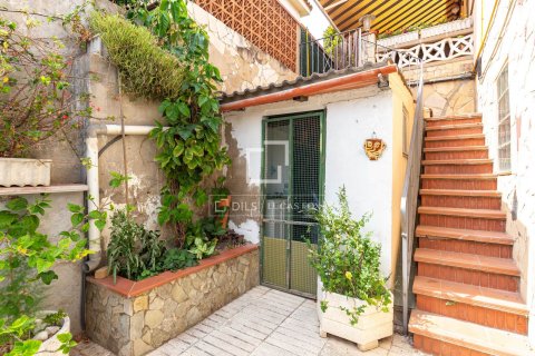 Villa for sale in Sant Just Desvern, Barcelona, Spain 3 bedrooms, 190 sq.m. No. 150689 - photo 10