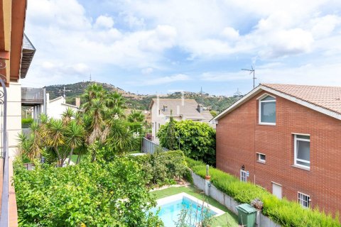 Villa for sale in Sant Just Desvern, Barcelona, Spain 3 bedrooms, 190 sq.m. No. 150689 - photo 27