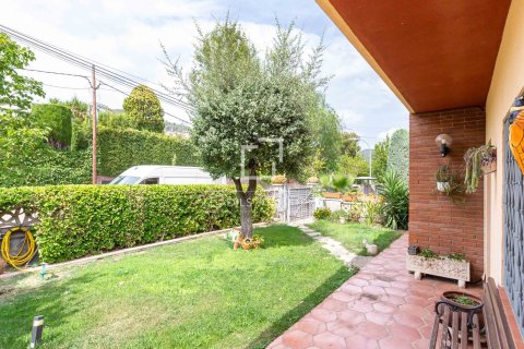 Villa for sale in Sant Just Desvern, Barcelona, Spain 3 bedrooms, 190 sq.m. No. 150689 - photo 22