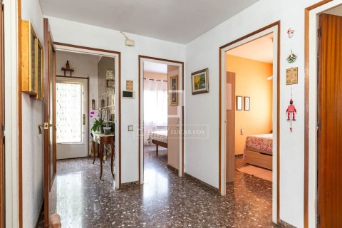 Villa for sale in Sant Just Desvern, Barcelona, Spain 3 bedrooms, 190 sq.m. No. 150689 - photo 23