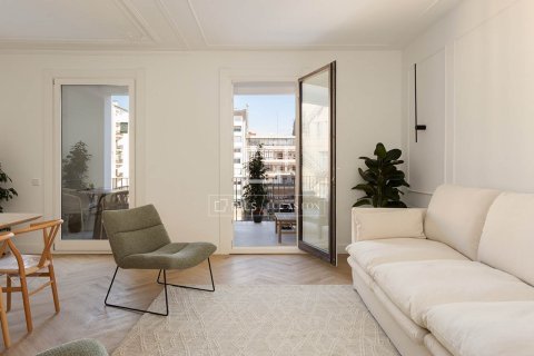 Apartamento en venta en Barcelona, España 3 dormitorios, 140 m2 No. 150685 - foto 5