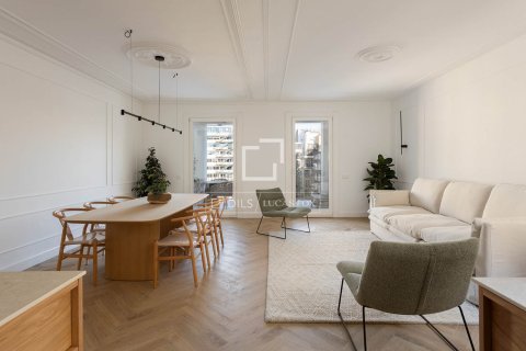 Apartamento en venta en Barcelona, España 3 dormitorios, 140 m2 No. 150685 - foto 2