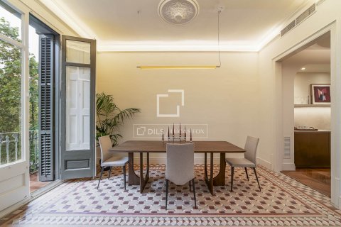 Apartamento en venta en Barcelona, España 3 dormitorios, 148 m2 No. 150690 - foto 3