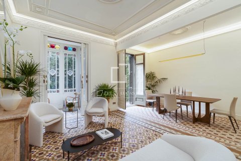 Apartamento en venta en Barcelona, España 3 dormitorios, 148 m2 No. 150690 - foto 4