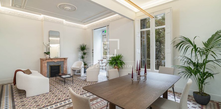 Apartamento en Barcelona, España 3 dormitorios, 148 m2 No. 150690