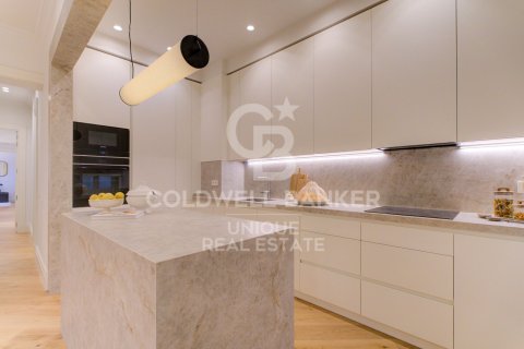 Продажа квартиры в Мадрид, Испания 2 спальни, 212м2 №159520 - фото 15