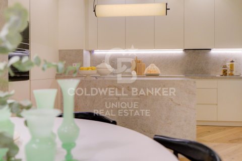 Apartamento en venta en Madrid, España 2 dormitorios, 212 m2 No. 159520 - foto 12