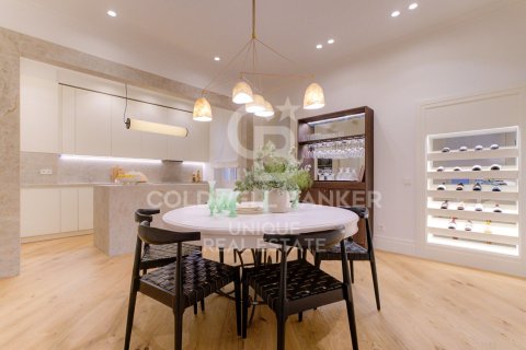 Продажа квартиры в Мадрид, Испания 2 спальни, 212м2 №159520 - фото 10