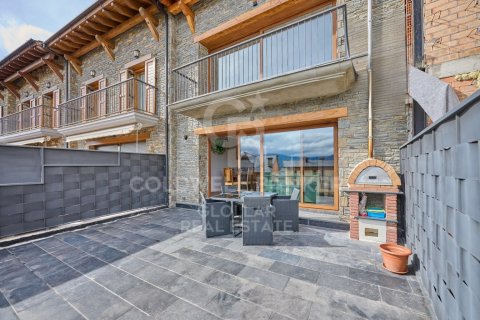 House zum Verkauf in Girona, Spanien 4 Schlafzimmer, 332 m2 Nr. 159522 - Foto 3