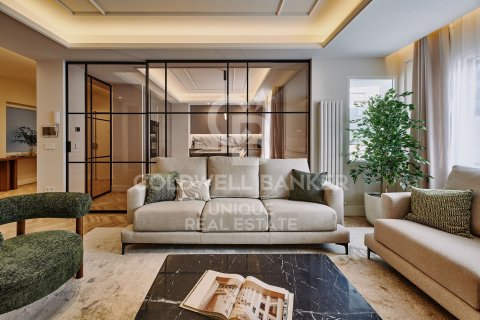 Квартира в Мадрид, Испания 3 спальни, 197м2 №159170