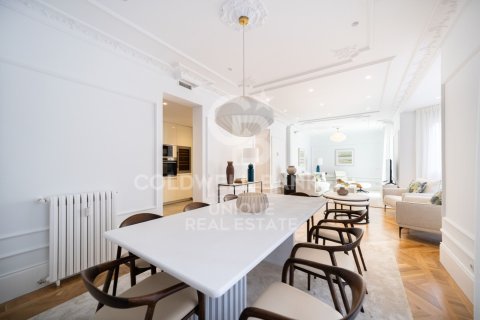 Продажа квартиры в Мадрид, Испания 3 спальни, 192м2 №159164 - фото 8