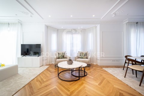 Продажа квартиры в Мадрид, Испания 3 спальни, 192м2 №159164 - фото 5