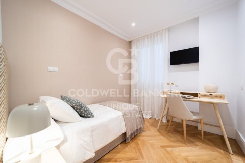 Продажа квартиры в Мадрид, Испания 3 спальни, 192м2 №159164 - фото 18