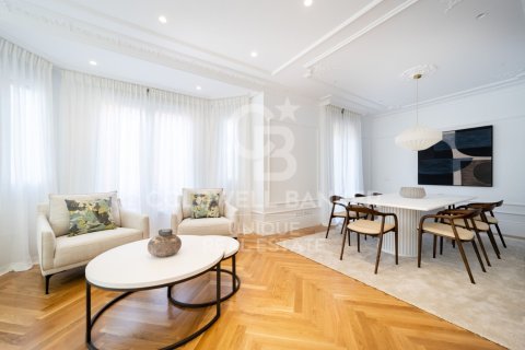 Продажа квартиры в Мадрид, Испания 3 спальни, 192м2 №159164 - фото 4